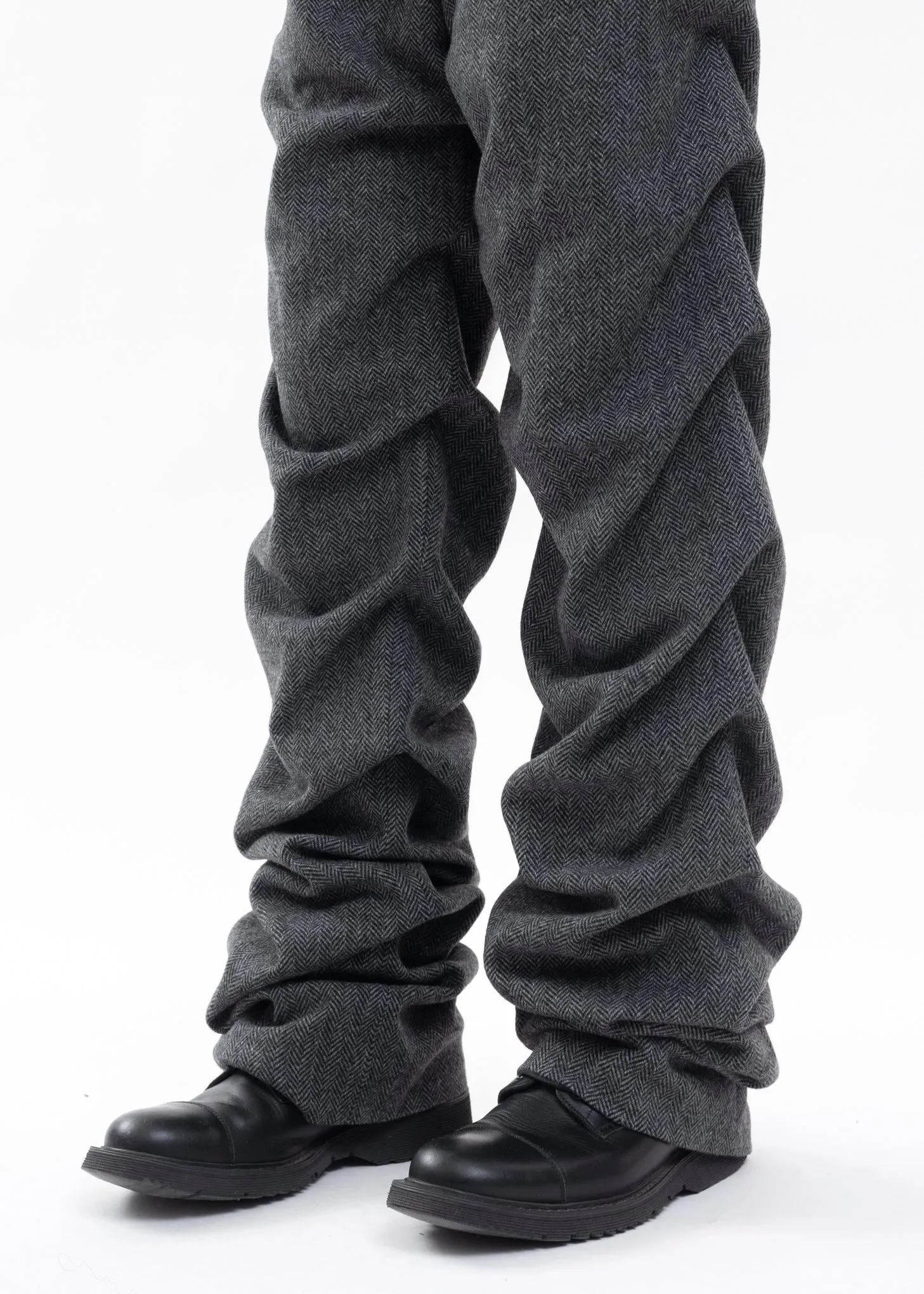 DARK GREY MENS HERRINGBONE SHIRRING SILM PANTS